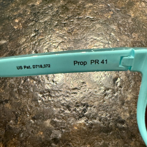 Costa Sunglasses NWOT - Picture 3 of 8